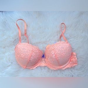 Women’s push-up bra